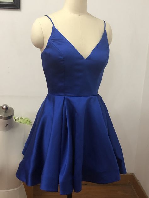 Quince Damas Dresses, Damas Dresses, Fashionable Clothes, Short Prom Dress, Dresses Blue, Short Prom, Prom Dresses Blue, Retro Outfits, Dance Dresses