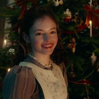 Mackenzie Foy Aesthetic, Clara The Nutcracker, Mackenzie Foy Nutcracker, Irish Mob, Clara Nutcracker, Nutcracker And The Four Realms, Renesmee Cullen, Katherine Howard, Christmas Aesthetics