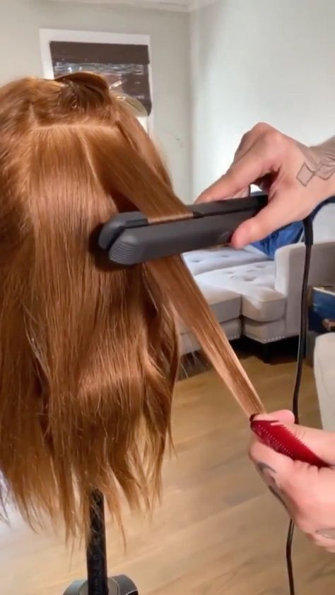 cosmoprofbeauty on Instagram: Want to know the secret to perfecting flat iron waves? 🙋‍♀️🙋‍♂️⁣ ⁣ Sound ON 🔊 to hear how @jacobhkhan creates flawless flat iron waves with… Flat Iron Long Hair, How To Create Wavy Hair, Beach Waves With Straightener, Waves With Flat Iron, Flat Iron Short Hair, Beach Waves With Flat Iron, Straightener Waves, Easy Beach Waves, Waves With Curling Iron