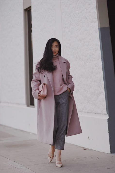 ... Pink Coat Outfit Winter Street Style, Pastel Coat Outfit, Pink Coat Street Style, Pink Sweater Outfit Winter, Pink Coat Outfit Winter, Pink Coat Outfit, Pink Sweater Outfit, Wool Coat Outfit, Coat Outfit Ideas