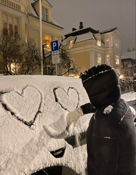 Winter in oslo Oslo Aesthetic Winter, Oslo In Winter, Oslo Norway Winter, Oslo Aesthetic, Winter Aesthetic Pictures, Oslo Winter, Norway Winter, Cold Girl, Christmas Dreaming