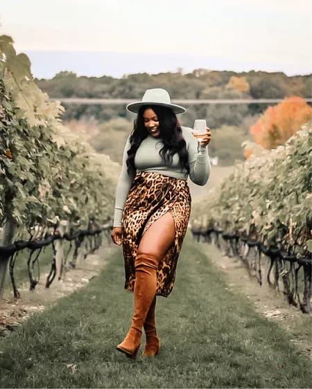 Cute Wine Tasting Outfits Winter, Over The Knee Boots With Dress Plus Size, Fall Dresses Curvy Women, Winery Looks For Women, Winter Dresses And Boots, Over The Knee Boots Plus Size, Bachelorette Outfits Plus Size, Hats For Fall Women, Winery Tasting Outfit