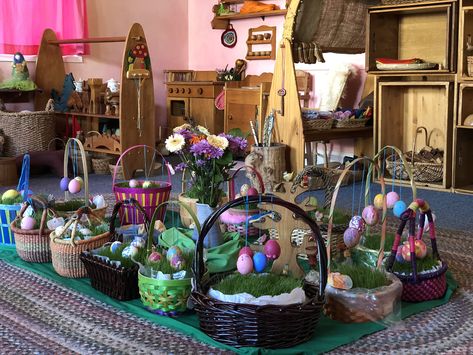 Spring baskets Waldorf Easter Basket, Spring Baskets, Waldorf Kindergarten, Spring Holidays, Spring Crafts, Easter Basket, Easter Baskets, Kindergarten, Preschool