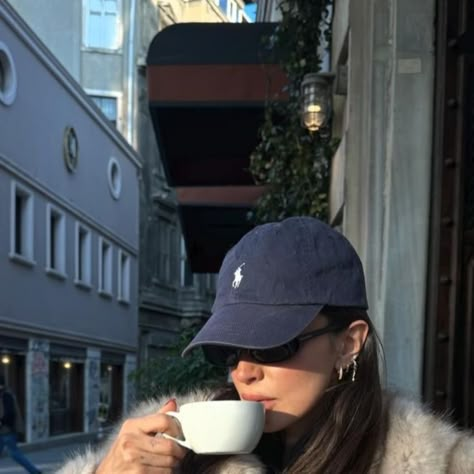 23.10.2024 / Part 3 - coffee talks ————————————————————— @pinterest Cap Woman Outfit, Navy Blue Cap Outfit, Navy Cap Outfit, Toque Outfit, Instagram Comment Ideas, Blue Cap Outfit, Caps Aesthetic, Womens Caps, Winter Pic Ideas