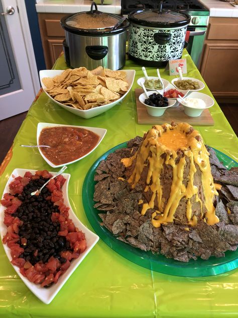 Dino Party Food, Dinosaur Birthday Party Food, Dinasour Birthday, Dinosaur Birthday Party Ideas, Dinosaur Party Food, Dinosaur Food, Jurassic Park Birthday Party, Jurassic Park Party, Dinosaur Birthday Theme