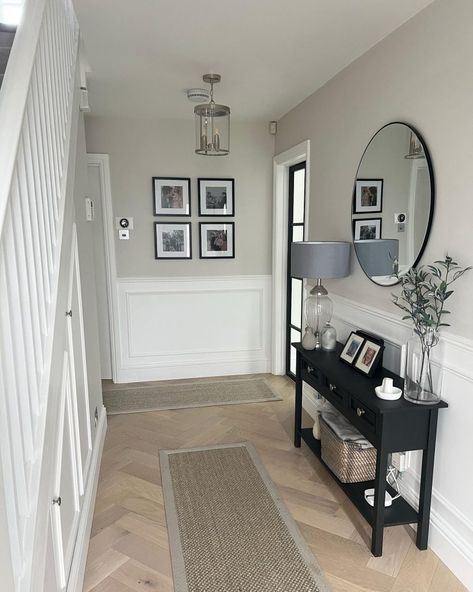 Country Style Hallway Ideas, Neutral Hallway Black Accents, Narrow Hallway Wall Colors, Hallways Paint Ideas, Hallway Egyptian Cotton, White Hallway With Colored Doors, Greige Hallway Ideas, Farrow And Ball Elephants Breath Hallway, Stone Colour Hallway