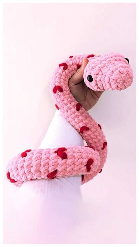 Free crochet pattern for an amigurumi,#Amigurumi_Patterns #Crochet_Hognose_Snake #Crochet_Free_Snake_Pattern #Crochet_Snake_Plush_Pattern Crochet Snake Plush Pattern, Giant Crochet Snake, Cute Snake Crochet Pattern Free, How To Crochet A Snake Free Pattern, Crochet Plush Snake, Easy Crochet Snake, Crochet Snake Tutorial, Cute Crochet Snake, Crochet Reptiles Free Pattern