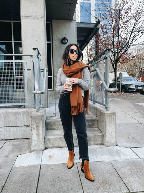 Ankle Jeans Outfit, Outfit Ideas With Boots, Straight Jeans Outfit, Crystalin Marie, Casual Oufits, Straight Leg Jeans Outfits, Legs Outfit, Fall Basics, Fall Boots Outfit