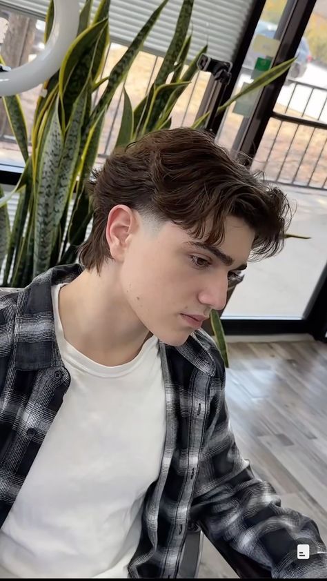 Modern Haircuts Men, Modern Mullet Fade, Modern Mullet Straight Hair, Mullet Hairstyle Mens Straight Hair, Men Haircut Fade, Modern Mullet For Men, Mullet Hairstyle Mens, Mens Straight Hair, Middle Part Haircut