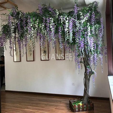 Wisteria Wall, Hanging Wisteria, Party Living Room, Party Diy Decorations, Wisteria Flowers, Wisteria Tree, Material Flowers, Fake Trees, Tree Flowers