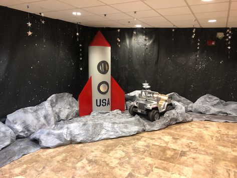 Diy Moon Rover, Space Theme Stage Decorations, Space Prom Decorations, Outer Space Stage Design, Space Backdrop Party, Vbs Rocket Ship, Outer Space Backdrop, Outer Space Set Design, Outer Space Decoration