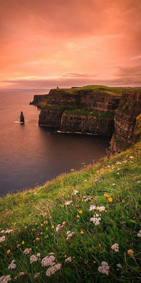 Irish Aesthetic, Ireland Cliffs, Ocean Cliff, Ireland Landscape, Cliffs Of Moher, Pastel Art, Ireland Travel, Image House, Scenery Wallpaper