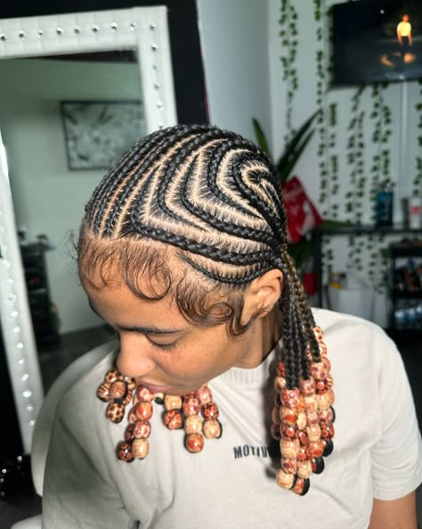 I’m Feeding Yall LOOKS Rn ! 😵‍💫 SPWM❤️ 🌿 Book Under: Alicia Keys Braids + Bob + Beads 💭𝗙𝗼𝗹𝗹𝗼𝘄 𝗠𝘆 𝗜𝗚, 𝗣𝗶𝗻𝘁𝗲𝗿𝗲𝘀𝘁, & 𝗧𝗶𝗸𝘁𝗼𝗸 𝗜𝗻 𝗕𝗶𝗼!💭 ♡ ♡ ♡ #knotlessbraids #bohoknotless #customblendbraids #mobilealbraider #251braider #mississippibraider #georgiabraider #floridabraider #explore #viral #blackgirlinspo#braidercontent #hairstylist #summerlooks #aliciakeys #aliciakeysbraids #blackgirl Short Alicia Keys Braids, Alicia Keys Braids Natural Hair, Ombre Feed In Braids, Alicia Keys Braids 2000s, Alicia Keys Braids With Beads, Alice Keys Braids, Alesha Keys Braids, Ponytail Hairstyles With Extensions, Alisha Keys Braids