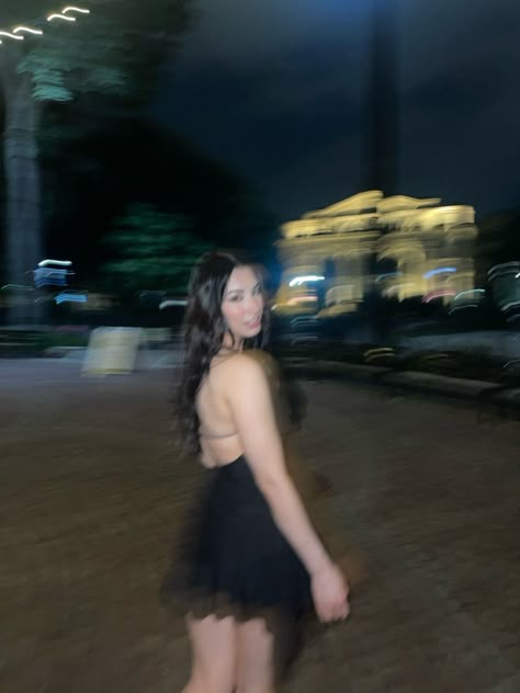 Black dress // vacation // vaca inspo // night time photo // pics with flash aesthetic // pretty // blurry pic aesthetic Photo Outside Ideas, Black Dress Picture Ideas Night, Aesthetic Pics At Night, Night Out On The Town Aesthetic, Pose With Dress Photo Ideas, Inspo Pics For Instagram, Dress Pic Poses, Insta Pics In Dress, Street Lights Photoshoot