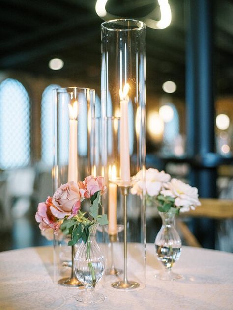 Candle Ideas for wedding Bud Vases And Candles, Wedding Candle Ideas, Vintage Decor Wedding, Taper Candle Centerpiece, Vase Candle Centerpiece, Taper Candles Wedding, Bud Vase Centerpiece, Wedding Colour Schemes, Vase Centerpiece