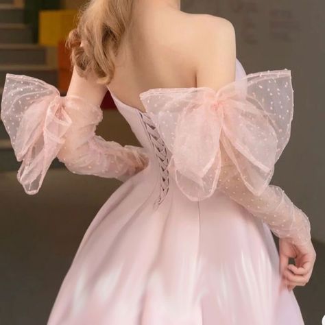 Dress With Gloves, Bridal Gloves, Fairytale Dress, 가을 패션, Fancy Outfits, Ball Dresses, Fancy Dresses, Dream Dress, Princess Dress