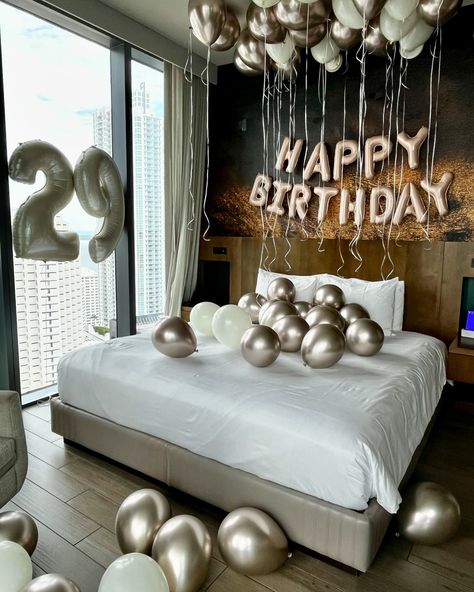 🏨 Luxury hotel suite decorations📍 Miami | Orlando | Houston 💻 www.luxvents.com 📞 561.855.0531 #birthdayideas #anniversaryideas #luxuryhotels #miamisurprise #surpriseroom #eastmiami 21st Bedroom Surprise, Hotel Birthday Surprise For Him, Birthday Decorations At Hotel, Hotel Decor Birthday, Black Hotel Room Birthday Decorations, Birthday Hotel Room Decorations, 18th Hotel Birthday Party, Just Married Hotel Room Decorations, Hotel Balloon Decoration