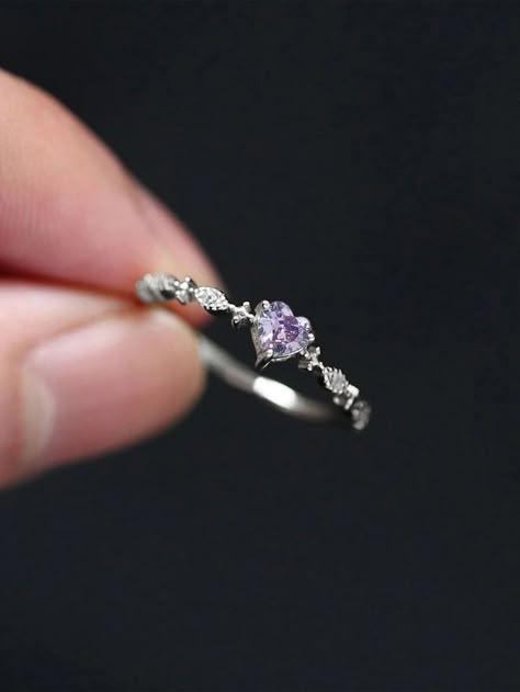 Purple Heart Ring, Rose Gold Engagement Rings, Cute Promise Rings, Hand Jewelry Rings, Pretty Jewelry Necklaces, Cute Engagement Rings, Silver Ring Designs, Symbol Of Love, Jewelry Accessories Ideas