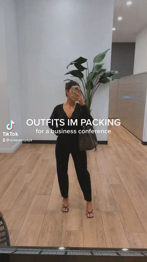 quepasoyaya on LTK Modern Business Attire Women, Trip Outfits For Women, Business Trip Outfits For Women, Travel Work Outfits, Work Trip Outfits, Waist Emphasis, Chic Smart Casual, Casual Travel Outfit, Workwear Women