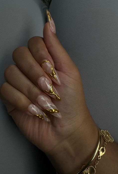 Long Oval Nails, Oval Nails Designs, Golden Nails, Chrome Nail Powder, Nails Today, Colored Acrylic Nails, Glow Nails, Work Nails, Long Acrylic Nails Coffin