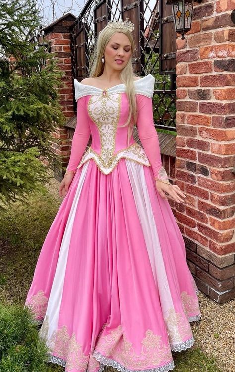 Aurora Dress Inspired, Disney Princess Inspired Dresses, Sleeping Beauty Cosplay, Royalty Outfits, Princess Aurora Dress, Aurora Costume, Disney Princess Cosplay, Disney Princess Costumes, Aurora Dress