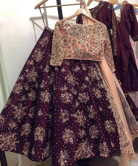 Wedding Lehenga Designs, Latest Bridal Dresses, Designer Bridal Lehenga, Pakistani Wedding Outfits, Pakistani Fancy Dresses, Bridal Dress Fashion, Indian Bridal Dress, Ghagra Choli, Pakistani Bridal Dresses