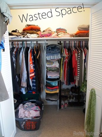 Those builder-basic closets with a single shelf are wasting SO MUCH SPACE. Above AND on the sides! Come see how to customize your closets with DIY Shelves to maximize storage! {Reality Daydream} Small Closet Makeover, Custom Closet Shelving, Diy Custom Closet, Closet Transformation, Closet Small Bedroom, Closet Redo, Closet Shelving, Closet Diy, Organized Closet