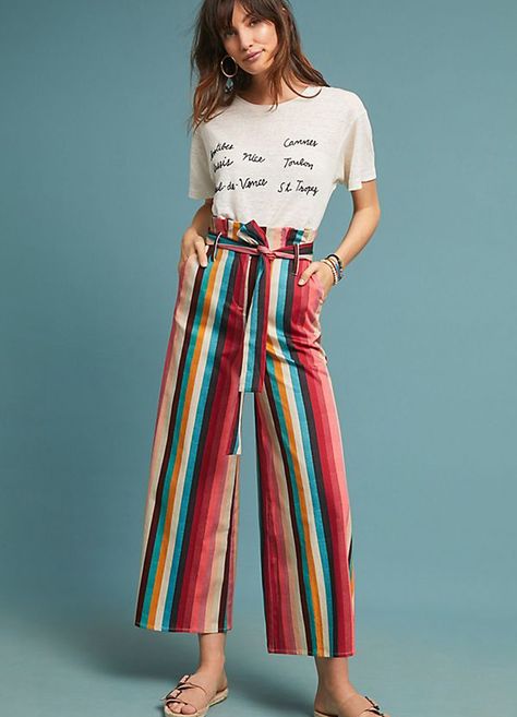 Business Meeting Outfit, Anthropologie Style, California Trip, Long Kurti Designs, Sweet Summertime, Sandals Flats, Fashion Design Clothes, Striped Pants, Outfits Casuales