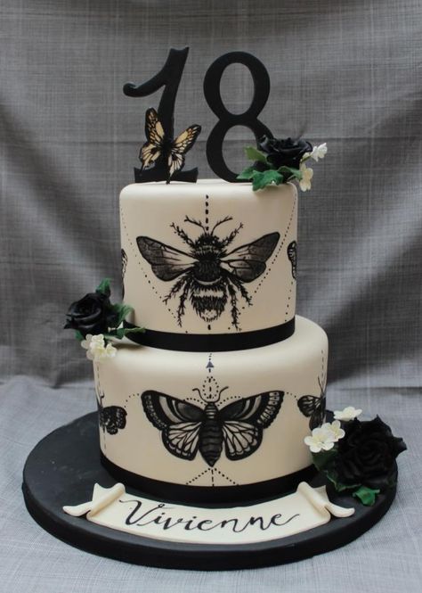 Moth tattoo cake by RockCakes Gothic Birthday Cakes, Goth Cakes, Dark Celestial, Tattoo Cake, Harry Styles Birthday, Witch Cake, Artist Cake, 16 Birthday Cake, Moth Tattoo