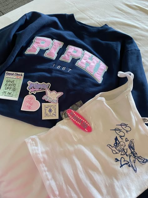 nat 🤍 Tri Sigma Merch, Pi Beta Phi Merch, Pi Beta Phi Aesthetic, Pi Beta Phi Shirts, Aphi Merch, Sorority Tshirt Designs, Sorority Socials, Sorority Themes, Tri Delt