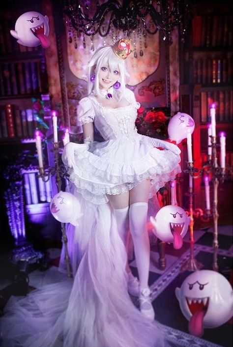 Princesa Peach Cosplay, Queen Boo, Boo Costume, Mario Cosplay, Super Crown, King Boo, 10 October, Cosplay Inspo, Cosplay Characters