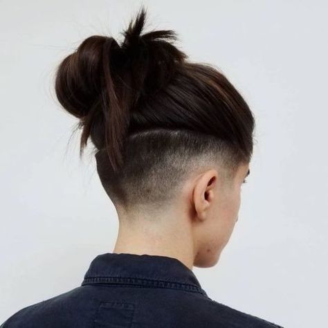 Hairstyles Undercut, Undercut Hairstyles Women, Undercut Long Hair, Shaved Undercut, Half Shaved Hair, Undercut Women, Half Shaved, Beauty Hairstyles, Undercut Hairstyles