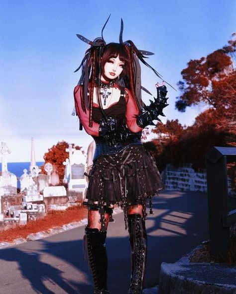 Colorful Goth Outfits, Gorillaz Oc, Goth Moodboard, Cybergoth Outfits, Mall Goth Fashion, Cybergoth Aesthetic, Subculture Fashion, Clothes Game, Cybergoth Fashion