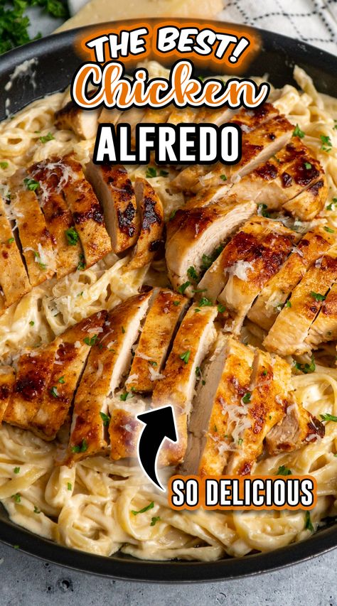 Chicken Recipes Spinach, Best Chicken Fettuccine Alfredo, Parmesan Chicken Alfredo, Fettucini Alfredo Chicken, Parmesan Garlic Chicken Pasta, Easy Chicken Fettuccine, Easy Chicken Fettuccine Alfredo, Chicken Fettuccine Alfredo Recipe, Fettucini Alfredo Recipe