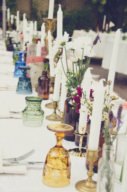 The Perfect Boho Kitchen Accent - Vintage Colored Glassware - Little Vintage Cottage Barbecue Wedding, Tafel Decor, Boho Styl, Jewel Tone Wedding, Colored Glassware, Wedding Table Settings, Bohemian Wedding, Trendy Wedding, Backyard Wedding