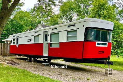 FSBO 1958 Imperial Mansion 46 Ft Spartan Trailer For Sale in Missouri Under $28K - Old Houses Under $50K Old Campers For Sale, Vintage Trailers For Sale, Spartan Trailer, Aluminum Trailer, Old Campers, Vintage Campers Trailers, Mobile Homes For Sale, Old Race Cars, Vintage Travel Trailers