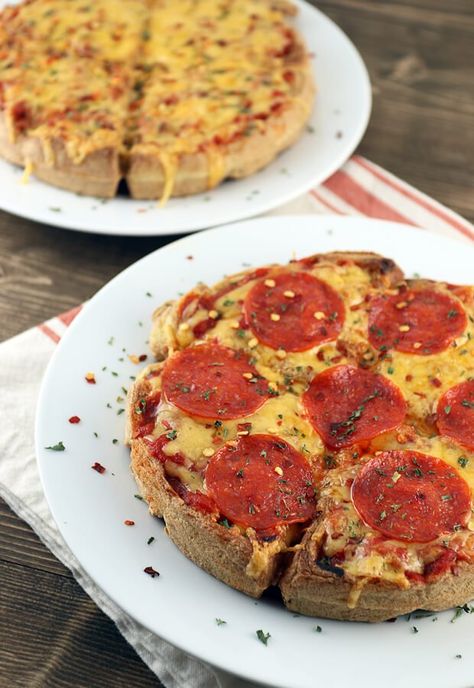 Pizza Waffles, Pizza Breakfast, Waffle Pizza, Pizza For Breakfast, Desayuno Keto, Pizza Dinner, Breakfast Keto, Keto Recipes Breakfast, Keto Diet Breakfast