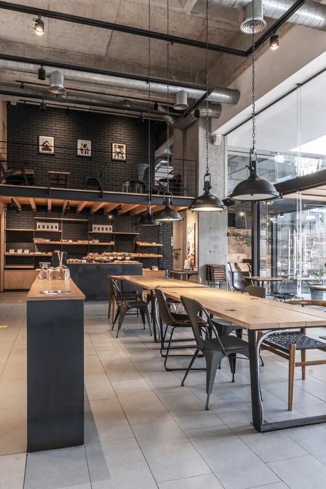 Industrial Coffee Shop, Industrial Cafe, Gallery Cafe, Industrial Style Home, Industrial Restaurant, Coffee Shop Interior Design, Coffee Room, Warehouse Design, Food Experience