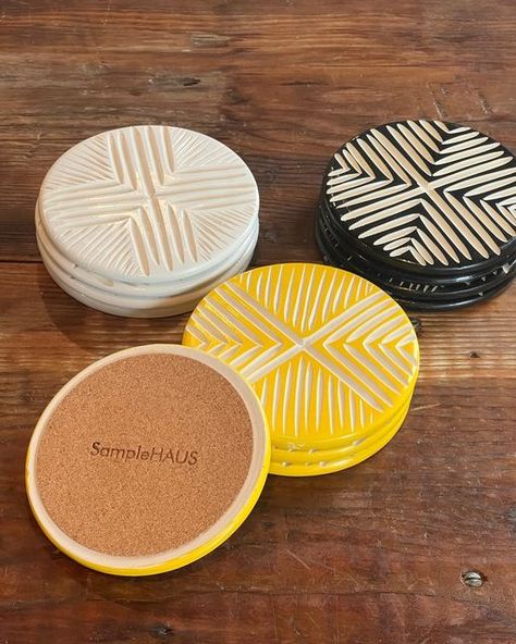 Clay Coaster Designs, Coaster Ceramic Ideas, Coaster Ceramic, Diy Ceramic Coasters, Coasters Ceramic, Ceramics Coasters, Diy Coaster Ideas, Pottery Coasters Ideas, Ceramics Gift Ideas