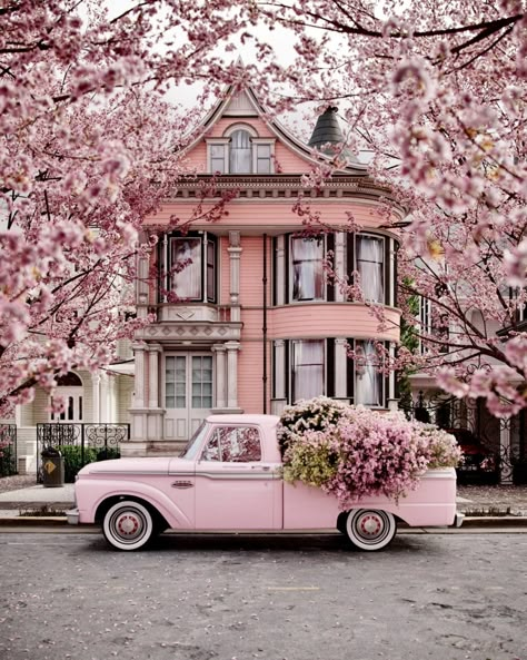 Pink Victorian House, Cute Houses, Pink Cars, Pink Victorian, Pink Truck, Pink Cottage, Pastel House, Pink Life, Pink Stuff