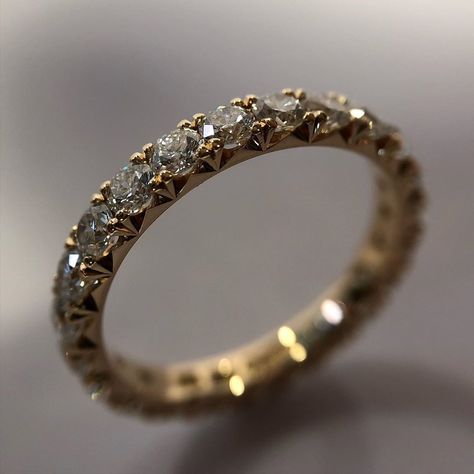 https://www.instagram.com/p/CByAQdfJc-W/?igshid=k9f4futenizt Rings Minimal, Wedding Black Tie, Gold Bracelet Simple, Rings Solitaire, Chic Rings, Jewelry Staples, Ring Inspo, Diamond Engagement Wedding Ring, Minimal Earrings