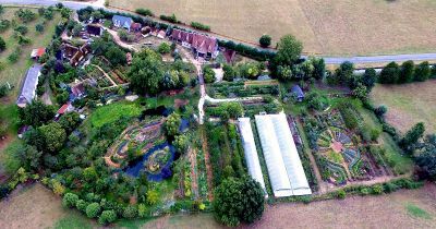 Could Farms Like This Change the World? Food Forest Garden, Homestead Farm, Farm Layout, Future Farms, Permaculture Design, Permaculture Gardening, Market Garden, Sustainable Agriculture, Forest Garden