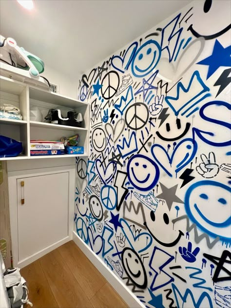 Another mural for the books! And a boys wall for a change! Love how the stencil look pulled this design together.  Besides the spray painting, of course, another favorite part of these projects is hanging with the cutest kiddos! Painting Walls Ideas Aesthetic, Wall Art Room Paint, Wall Design Ideas With Paint, Corey Paige Designs, Graffiti Wall Room Aesthetic, Diy Room Wall Painting Bedrooms, Graffiti Art Bedroom Wall, Wall Paint Designs Y2k, Painting Ideas Wall Bedroom