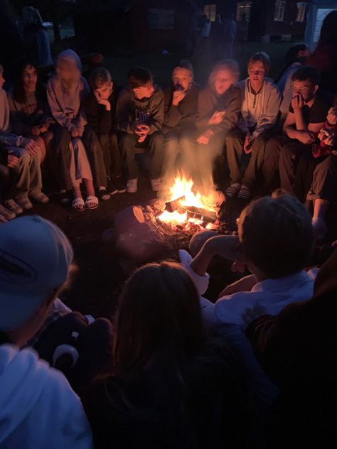 Campfire Worship Night, Campus Ministry Ideas, Falls Creek Church Camp Oklahoma, Church Community Aesthetic, Vbs Aesthetic, Worship Night Aesthetic, Campfire Aesthetic Friends, Worshipping Aesthetic, Youth Camp Aesthetic