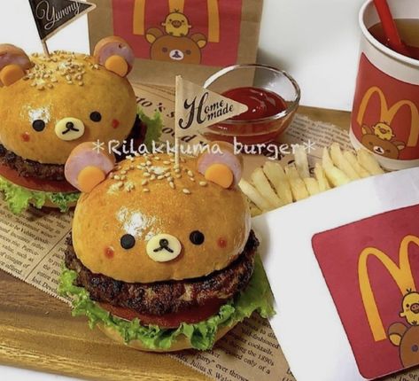 Aesthetic Food Burger, Bento Box Korean, Burgers Aesthetic, Burger Aesthetic, Cute Burger, Kawaii Cooking, Cute Baking, Cute Snacks, Japanese Snacks