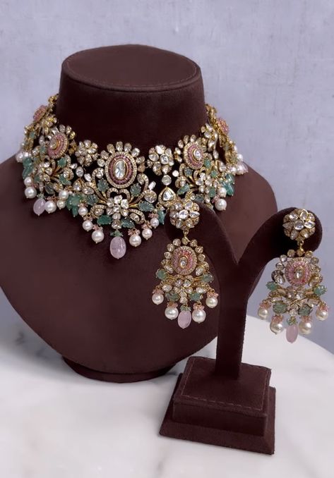 Victorian Jewelry Necklace, Indian Wedding Jewelry Sets, Bridal Necklace Designs, Indian Bridal Jewelry Sets, Bridal Jewellery Design, Antique Jewellery Designs, Fancy Jewellery Designs, Gold Bridal Jewellery Sets, Jewelry Set Design