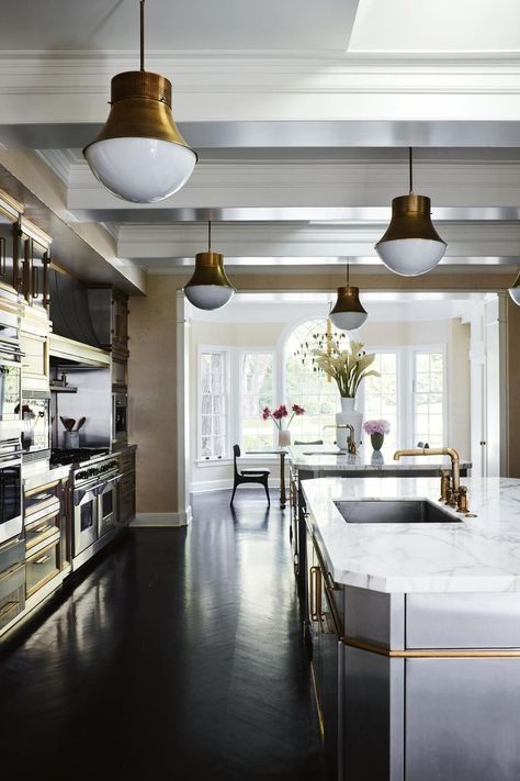 Kelly Wearslter's Home Kelly Wearstler Interiors, The Millionaires, Beverly Hills Houses, Ultimate Kitchen, Kitchen Interiors, Vogue Living, Custom Kitchens, Gorgeous Kitchens, Kitchen Marble