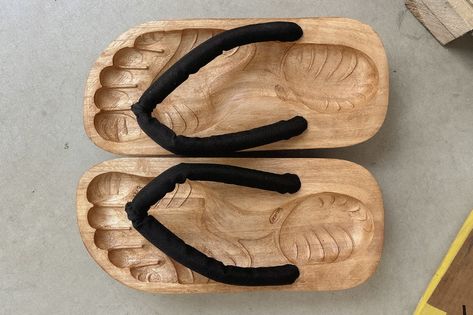 Japanese Footwear, Vibram Fivefingers, Matcha Ice Cream, Wooden Sandals, Brain Dead, Entertainment Design, Streetwear Shop, Shoe Inspiration, Inspiring Art