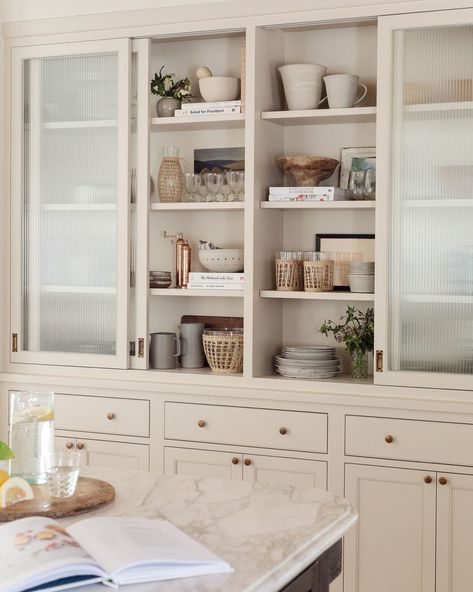 Eating Area, Amber Lewis, Shoppe Amber Interiors, Chic Spaces, Amber Interiors, Glass Cabinet, Glass Kitchen, Cabinet Decor, Favorite Kitchen