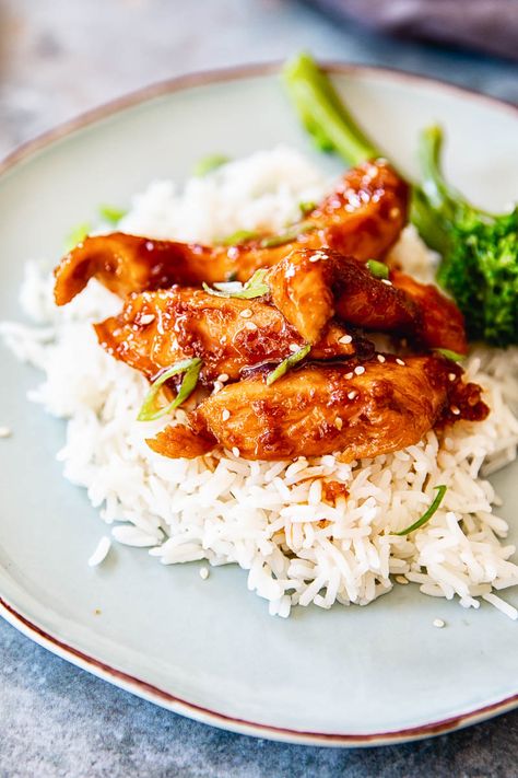 Shoyu Chicken Recipe White Rice With Chicken, Shoyu Chicken Recipe, Chicken Soy Sauce, Rice With Broccoli, Chicken Hawaiian, Shoyu Chicken, Hawaiian Chicken Recipes, Soy Sauce Chicken, Beef Jerky Recipes